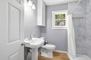 304 Bomar St, Houston, TX 77006 - Photo 12