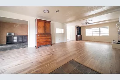 13927 Lynnwood Lane, Sugar Land, TX 77498 - Photo 2