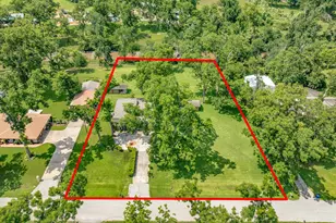 349 Pecan Estates Rd, Angleton, TX 77515 - Photo 4