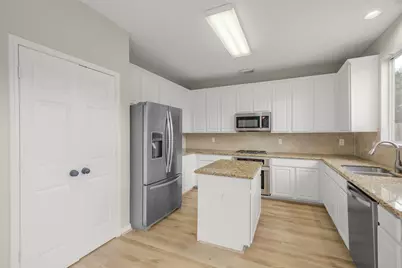 9107 Huckinston Court, Spring, TX 77379 - Photo 8