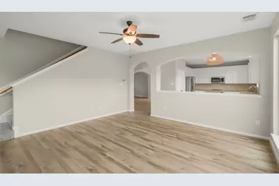 9107 Huckinston Court, Spring, TX 77379 - Photo 6