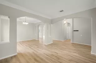 9107 Huckinston Ct, Spring, TX 77379 - Photo 14