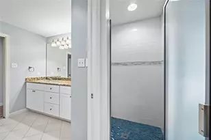 4922 Braesvalley Dr, Houston, TX 77096 - Photo 22
