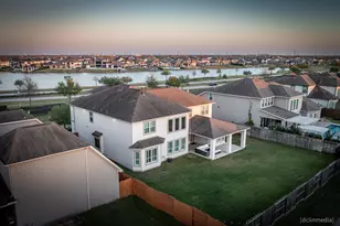 10507 S Sunrise Shores Ln, Cypress, TX 77433 - Photo 2