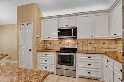 11807 Briarwood Lane, Montgomery, TX 77356 - Photo 12