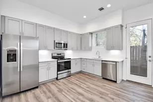 9016 Laverne Laurel Ln, Houston, TX 77080 - Photo 12