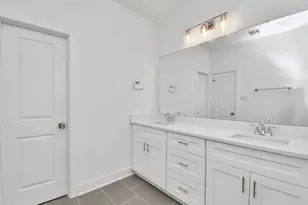 9016 Laverne Laurel Ln, Houston, TX 77080 - Photo 22