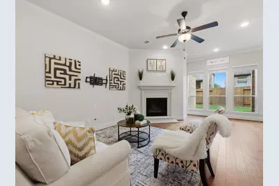 13211 Parkway Meadows Drive, Houston, TX 77077 - Photo 10