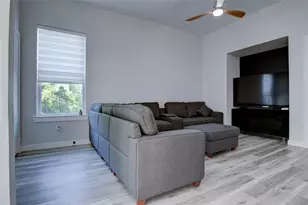 7314 Iwo Jima Rd, Houston, TX 77033 - Photo 20
