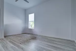7314 Iwo Jima Rd, Houston, TX 77033 - Photo 12
