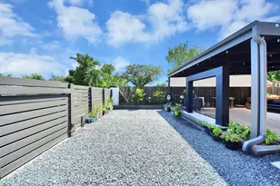 7314 Iwo Jima Rd, Houston, TX 77033 - Photo 34