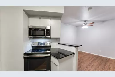 10811 Richmond Avenue #101, Houston, TX 77042 - Photo 6