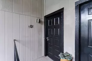 10811 Richmond Ave, Houston, TX 77042 - Photo 1