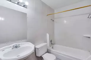 10811 Richmond Ave, Houston, TX 77042 - Photo 18