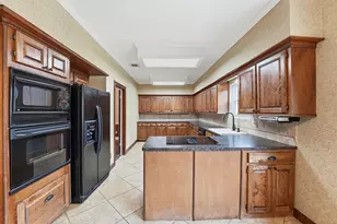 1603 Plantation Dr, Richmond, TX 77406 - Photo 8