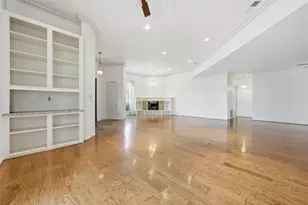 4063 Breakwood Dr, Houston, TX 77025 - Photo 8