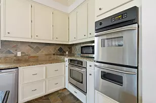 4063 Breakwood Dr, Houston, TX 77025 - Photo 20