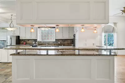 4063 Breakwood Drive, Houston, TX 77025 - Photo 14