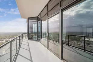 9757 Katy Freeway, Houston, TX 77024 - Photo 28