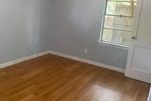 5818 Westover St, Houston, TX 77033 - Photo 8