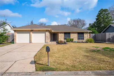 2010 Victoria Court, League City, TX 77573 - Photo 2