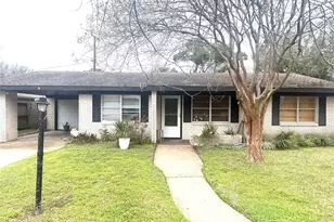 12 Willow Ln, Galveston, TX 77551 - Photo 1