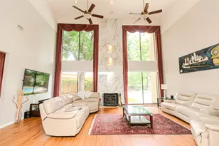 12007 Lakeway Ct, Houston, TX 77071 - Photo 8