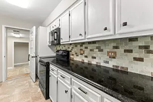 98 Oak Creek Dr, Huntsville, TX 77340 - Photo 10