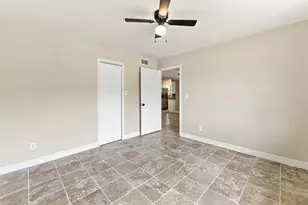 98 Oak Creek Dr, Huntsville, TX 77340 - Photo 16