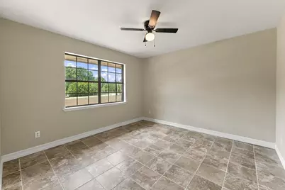 98 Oak Creek Drive, Huntsville, TX 77340 - Photo 14