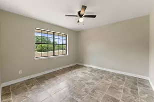 98 Oak Creek Dr, Huntsville, TX 77340 - Photo 14