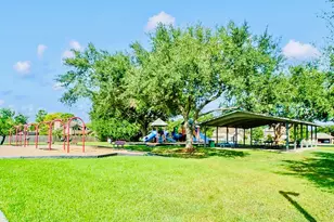 2111 Walnut Creek Dr, League City, TX 77573 - Photo 34