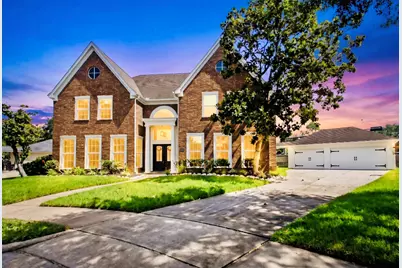2111 Walnut Creek Drive, League City, TX 77573 - Photo 2