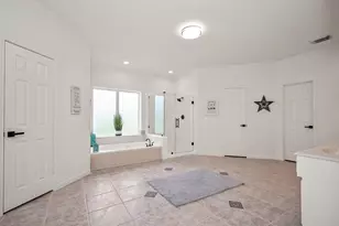 2111 Walnut Creek Dr, League City, TX 77573 - Photo 20