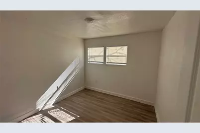 510 N Shirley Street #6, Alvin, TX 77511 - Photo 8