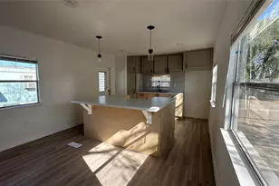 510 N Shirley St, Alvin, TX 77511 - Photo 4