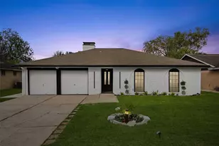 6618 Castleview Ln, Houston, TX 77489 - Photo 2