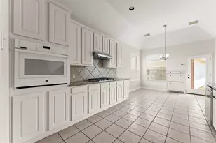 5002 Cedar Spring Dr, Missouri City, TX 77459 - Photo 8