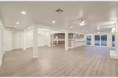 523 Brandon Road, Conroe, TX 77302 - Photo 4