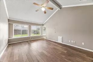 10131 Golden Sunshine Dr, Houston, TX 77064 - Photo 12