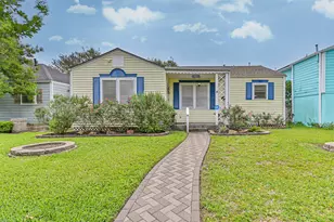 4817 Alamo Dr, Galveston, TX 77551 - Photo 2