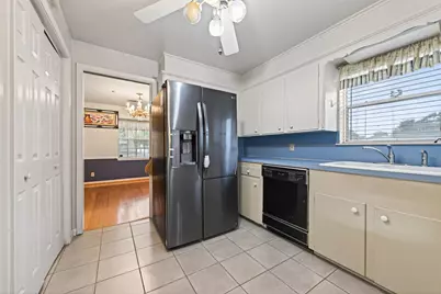 8022 Stroud Dr, Houston, TX 77036 - Photo 18