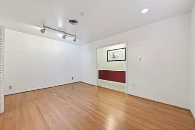 8022 Stroud Dr, Houston, TX 77036 - Photo 8