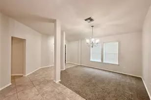 12404 Shady Brook Dr, Pearland, TX 77584 - Photo 4