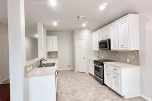 12404 Shady Brook Dr, Pearland, TX 77584 - Photo 12
