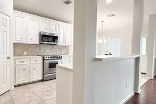 12404 Shady Brook Dr, Pearland, TX 77584 - Photo 8