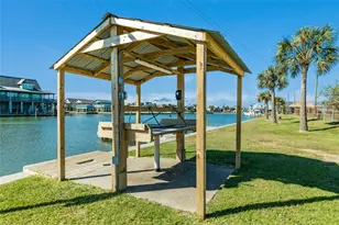 21916 Kennedy Dr, Galveston, TX 77554 - Photo 36