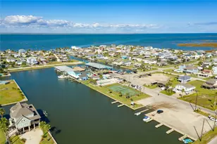 21916 Kennedy Dr, Galveston, TX 77554 - Photo 34