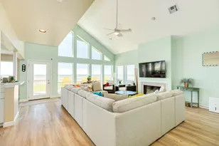 21916 Kennedy Dr, Galveston, TX 77554 - Photo 6