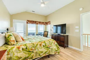 21916 Kennedy Dr, Galveston, TX 77554 - Photo 16